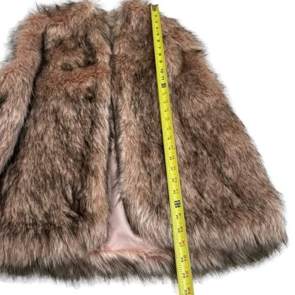 NEW BCBGeneration Open-Front Faux Fur Vest Cabincore Holiday Winter Travel L - Picture 13 of 13
